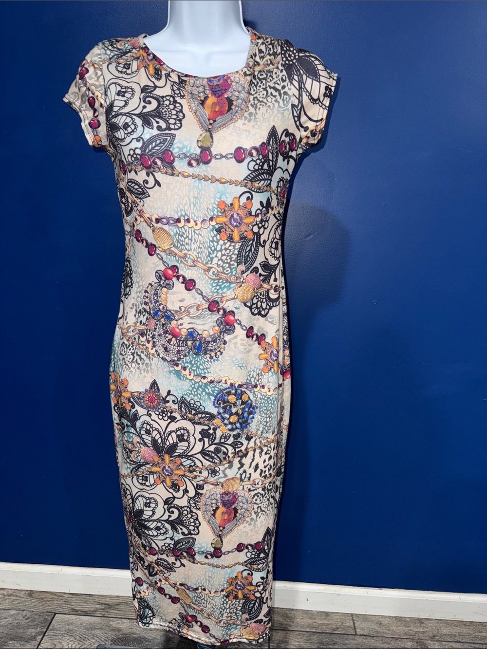 Jolie Moi - Beige Printed Midi Dress Size Small - Picture 3 of 15